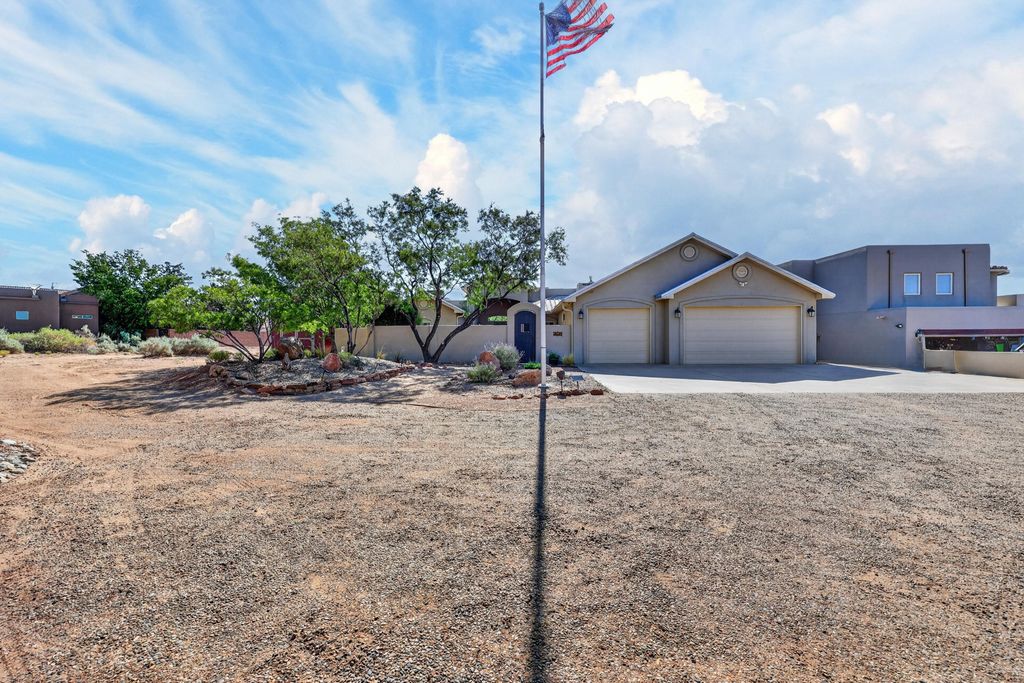 2624 Saltillo Road NE, Rio Rancho, NM 87144