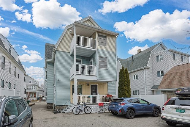 15-17 Golden Avenue, Medford, MA 02155