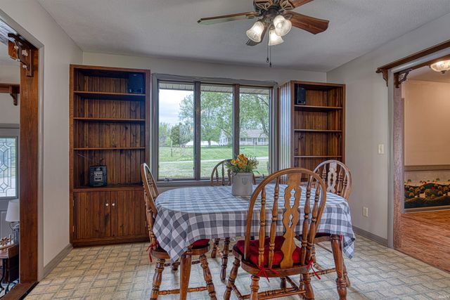 1899 W Kelly Road, Boonville, IN 47601