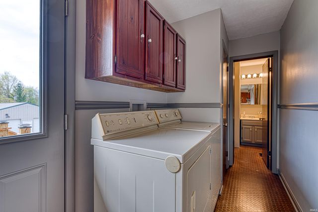 1899 W Kelly Road, Boonville, IN 47601