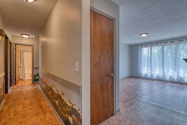 1899 W Kelly Road, Boonville, IN 47601