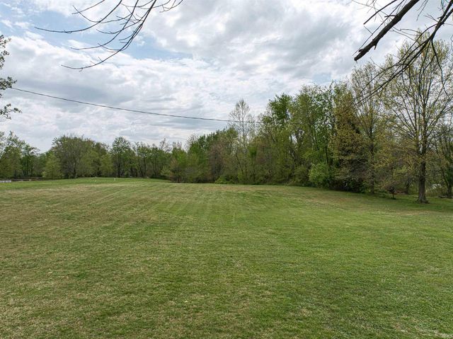 1899 W Kelly Road, Boonville, IN 47601
