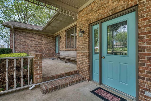 1899 W Kelly Road, Boonville, IN 47601