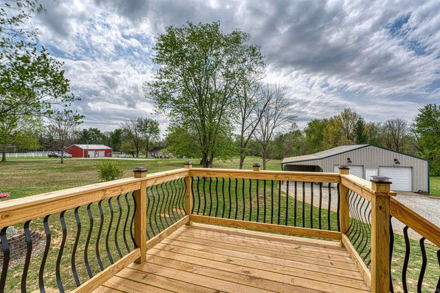 1899 W Kelly Road, Boonville, IN 47601