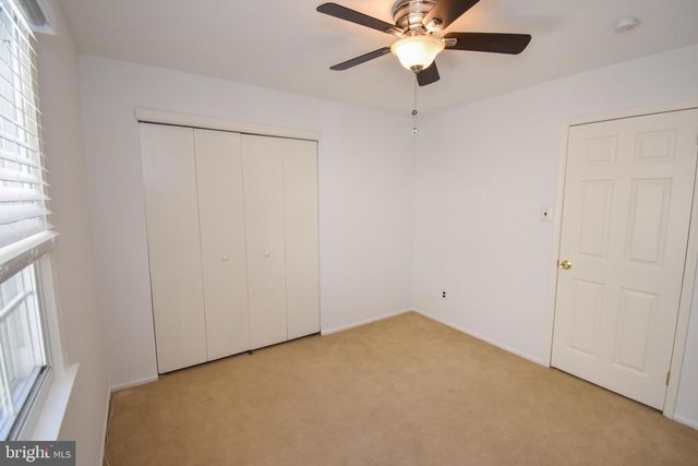 5 SANDY RIDGE DR, Doylestown, PA 18901