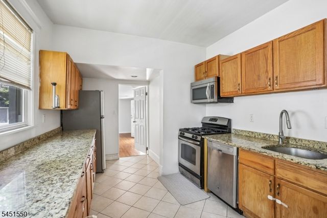147 Phelps Ave 2, Englewood City, NJ 07631