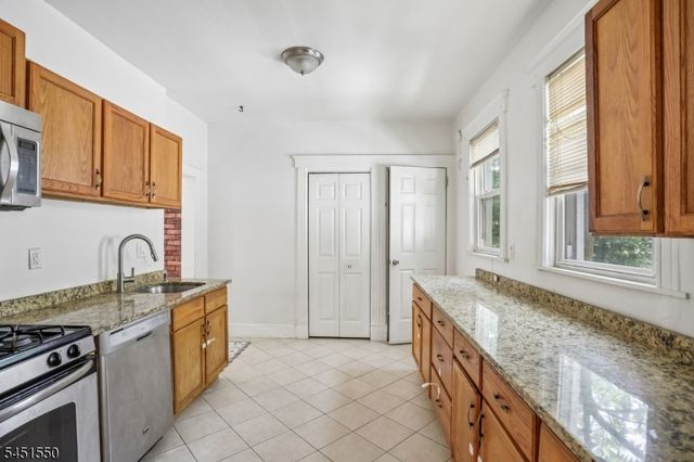 147 Phelps Ave 2, Englewood City, NJ 07631