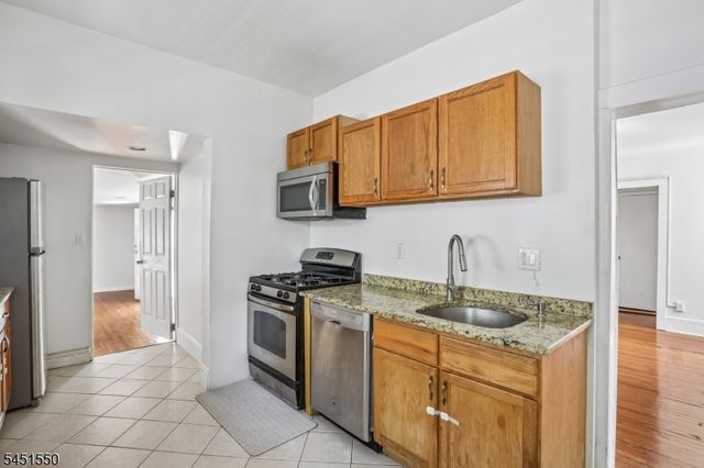 147 Phelps Ave 2, Englewood City, NJ 07631
