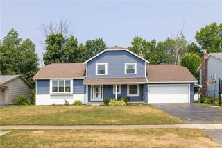 42 Betwood Lane, Greece, NY 14612