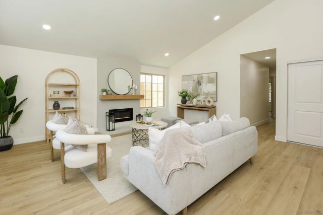 8436 Borealis, San Diego, CA 92126