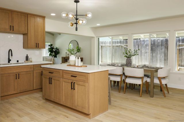 8436 Borealis, San Diego, CA 92126