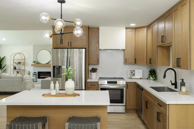 8436 Borealis, San Diego, CA 92126