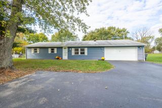 46 3rd Avenue SW, Etna, OH 43062