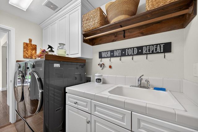 2196 Red Setter Rd, Rocklin, CA 95765