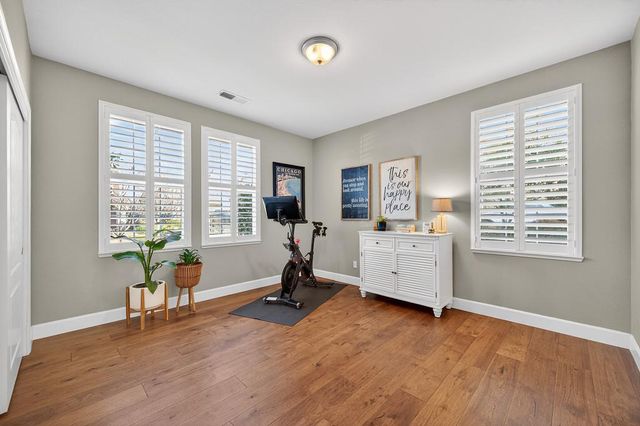 2196 Red Setter Rd, Rocklin, CA 95765