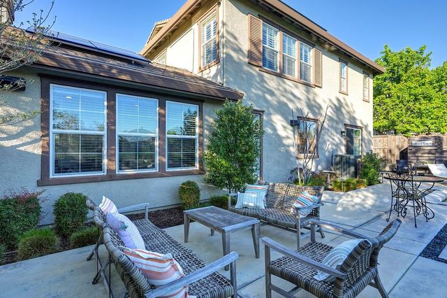 2196 Red Setter Rd, Rocklin, CA 95765