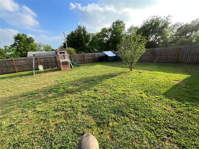 1218 Rolling Stone Drive, Tecumseh, OK 74873