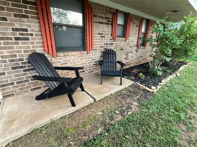 1218 Rolling Stone Drive, Tecumseh, OK 74873