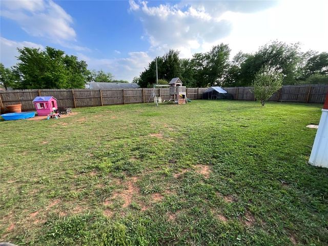 1218 Rolling Stone Drive, Tecumseh, OK 74873