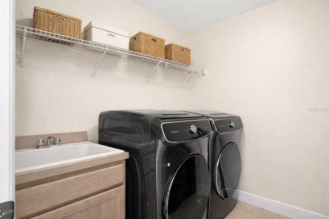 16727 ROYAL PALM DRIVE, Groveland, FL 34736