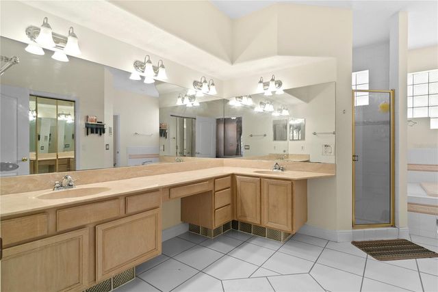 16727 ROYAL PALM DRIVE, Groveland, FL 34736