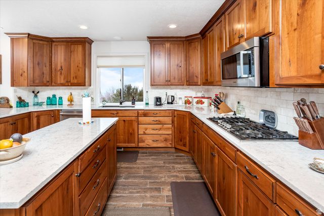 1510 S MAHOGANY DR, Garden City, UT 84028