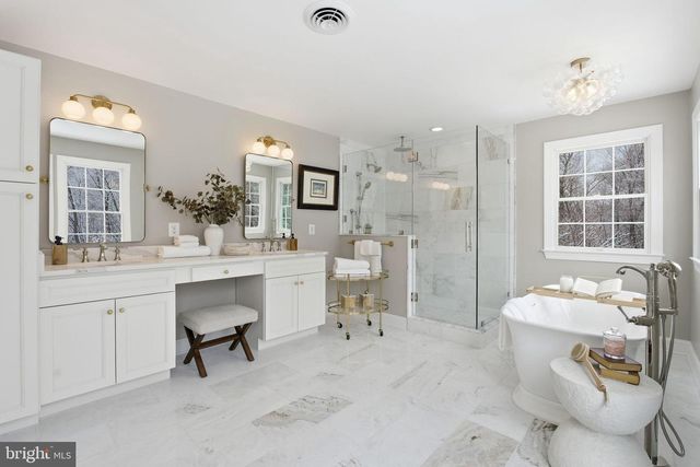 2001 KILT DR, Finksburg, MD 21048