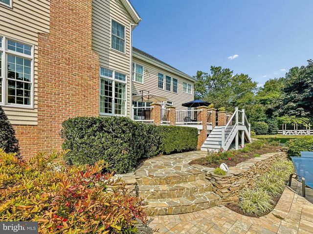 2001 KILT DR, Finksburg, MD 21048