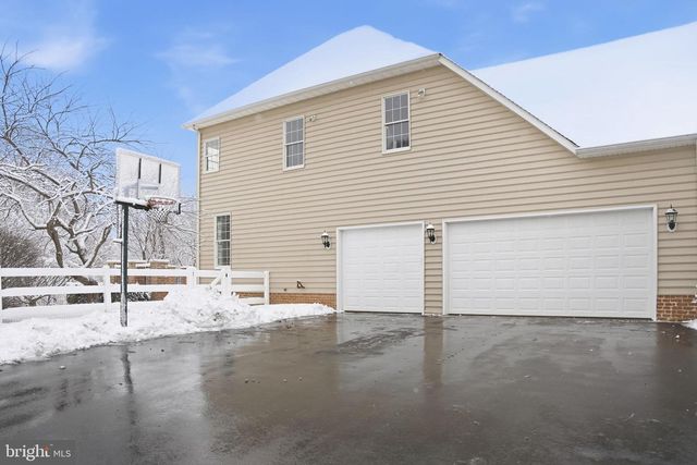 2001 KILT DR, Finksburg, MD 21048