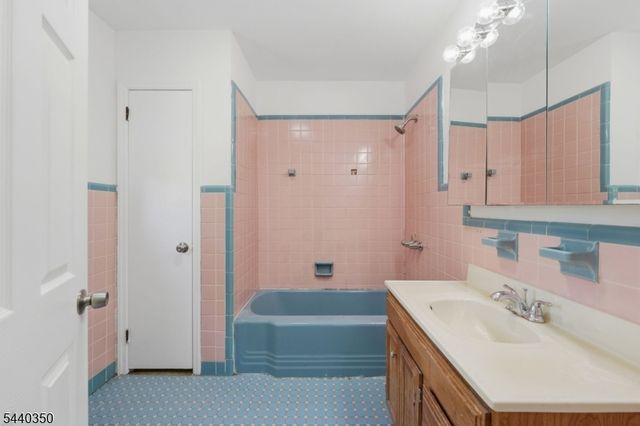 608 W 8Th St, Plainfield City, NJ 07060