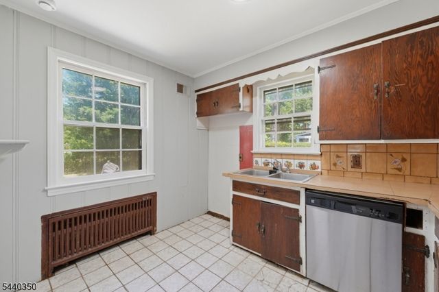 608 W 8Th St, Plainfield City, NJ 07060