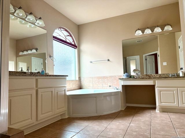 217 ASTER TRL, San Antonio, TX 78256
