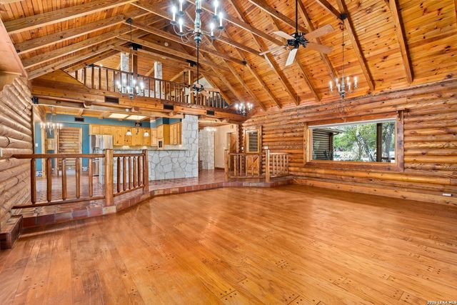 513 River View Dr., Bandera, TX 78003