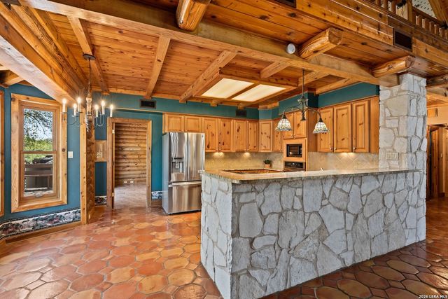 513 River View Dr., Bandera, TX 78003