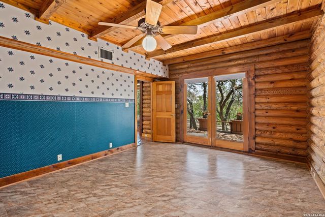 513 River View Dr., Bandera, TX 78003