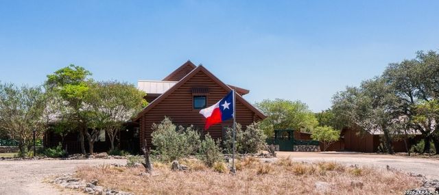 513 River View Dr., Bandera, TX 78003