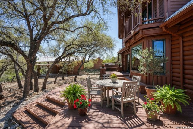 513 River View Dr., Bandera, TX 78003