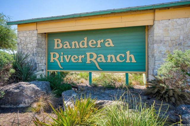 513 River View Dr., Bandera, TX 78003