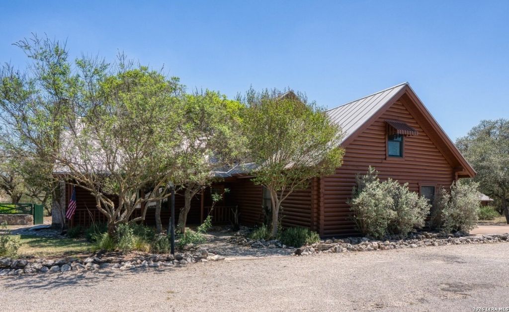 513 River View Dr., Bandera, TX 78003