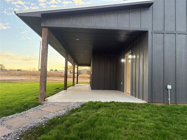 7395 Tall Oaks Lane, Guthrie, OK 73044