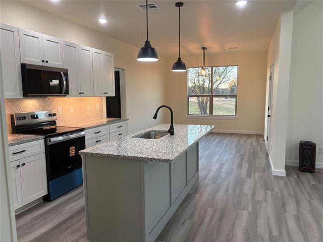 7395 Tall Oaks Lane, Guthrie, OK 73044