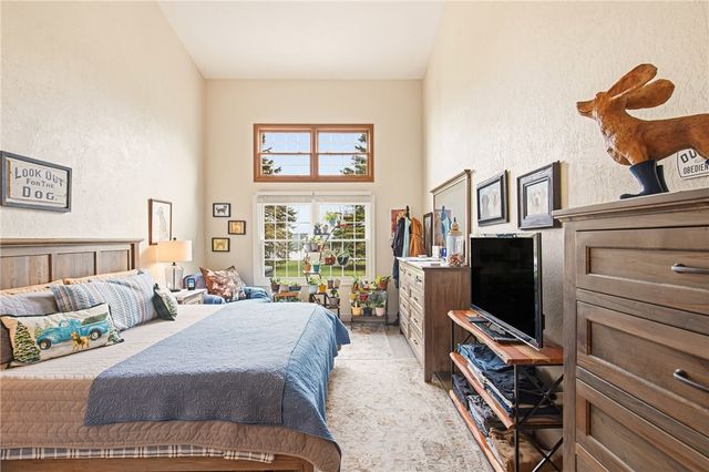 137 Tank Dr, Richland School District, PA 15904