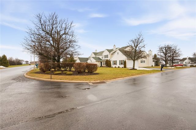 137 Tank Dr, Richland School District, PA 15904