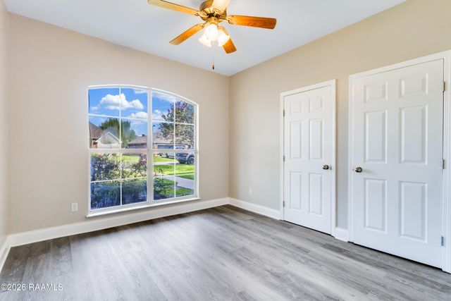 111 Songbird Lane, Lafayette, LA 70506