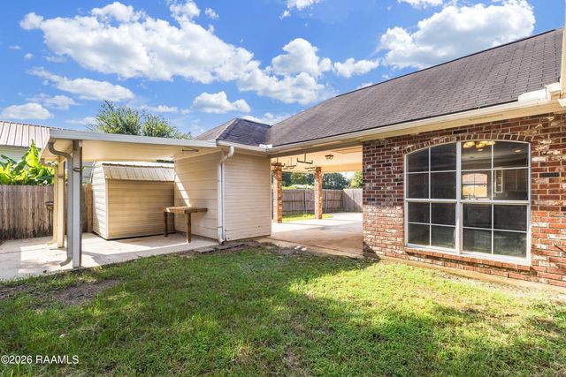 111 Songbird Lane, Lafayette, LA 70506