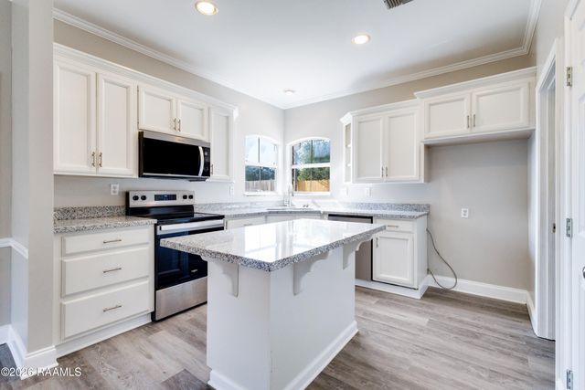111 Songbird Lane, Lafayette, LA 70506