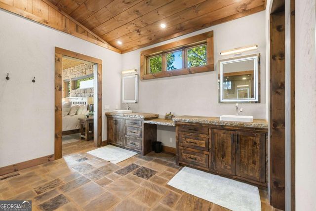 126 Wawayanda Drive, Mineral Bluff, GA 30559