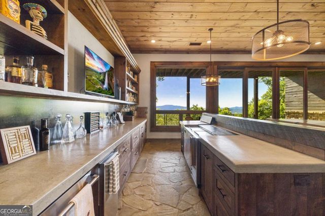 126 Wawayanda Drive, Mineral Bluff, GA 30559