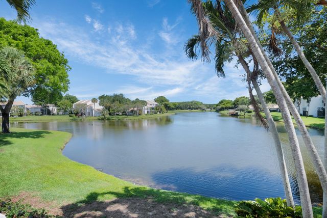 805 Bridgewood Place, Boca Raton, FL 33434