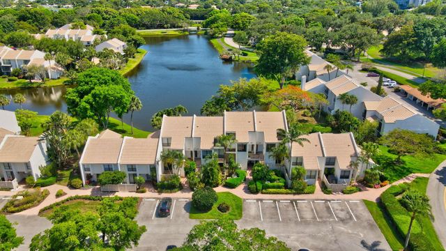 805 Bridgewood Place, Boca Raton, FL 33434
